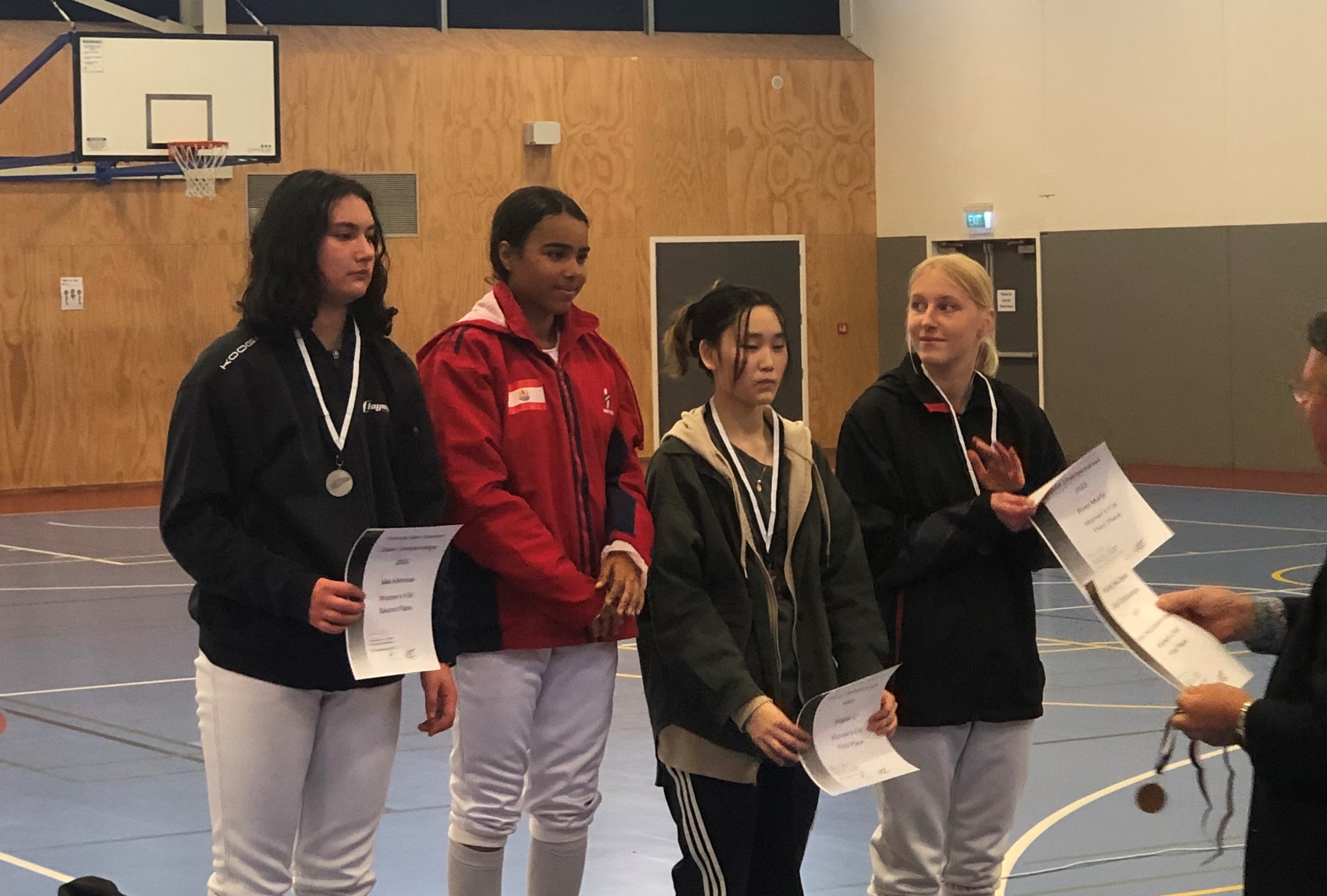 Laura-Téa Louison-Grépin a dominé en finale du fleuret la numéro 1 néo-zélandaise.