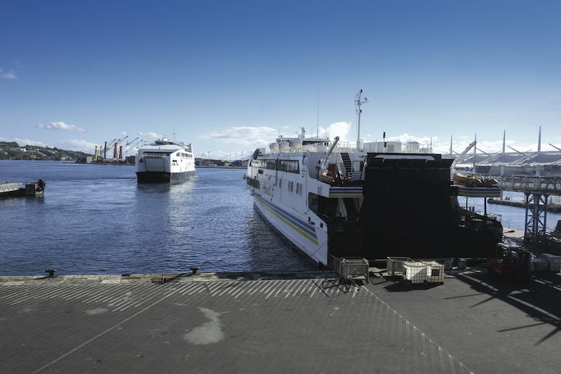 Le Pays demande deux semaines aux armateurs
