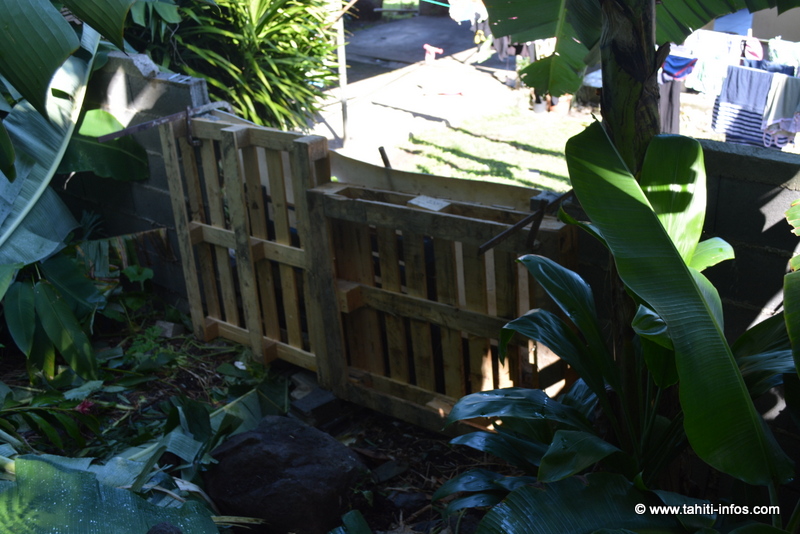 Le mur en parpaings a volé en éclats