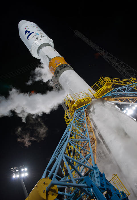 La combustion d'un étage d'une fusée russe illumine le ciel australien