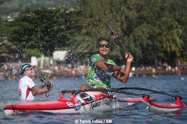 Va’a V1 – ‘Te Aito’ 2014 : Rete chavire, l’épaule de Steeve lâche et Kévin s’envole ! (Interviews + diaporama)