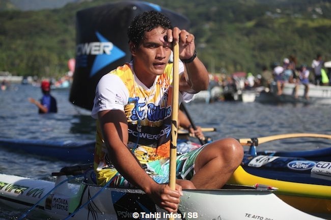 Va’a V1 – ‘Te Aito’ 2014 : Rete chavire, l’épaule de Steeve lâche et Kévin s’envole ! (Interviews + diaporama)