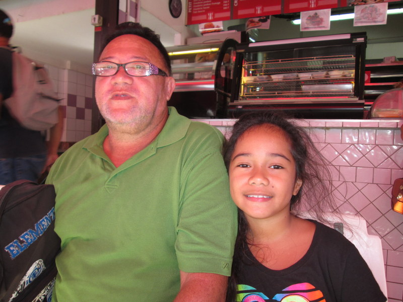 Inéligibilité de Flosse: des Polynésiens inquiets pour l’avenir du Pays