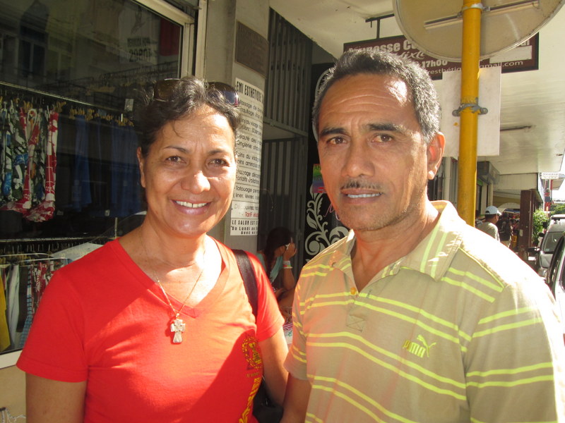 Inéligibilité de Flosse: des Polynésiens inquiets pour l’avenir du Pays