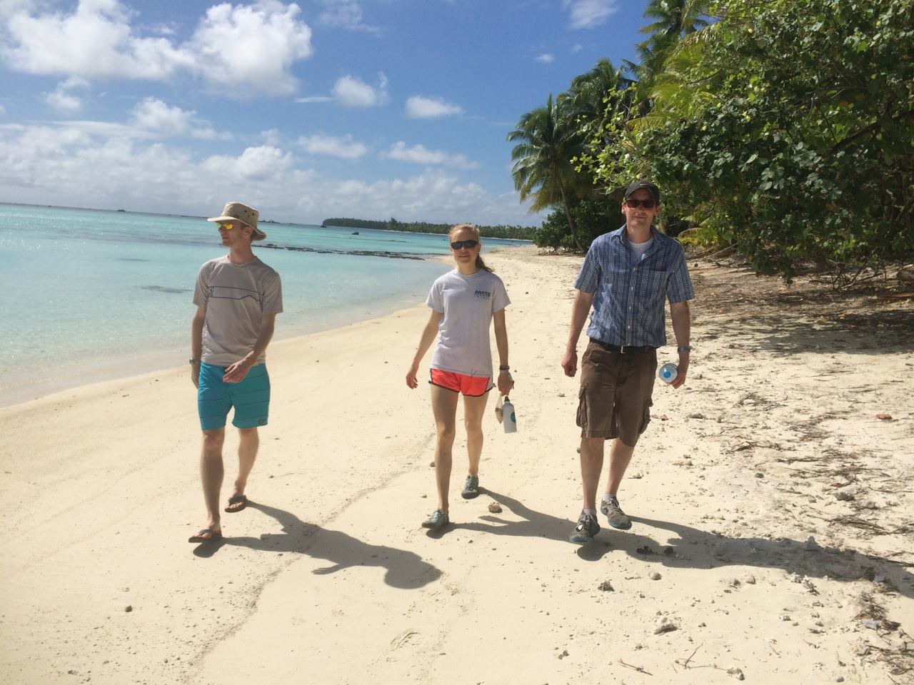 Lauren Brandkamp et ses collègues de l'Université de Washington effectuent une mission scientifique à Tetiaroa