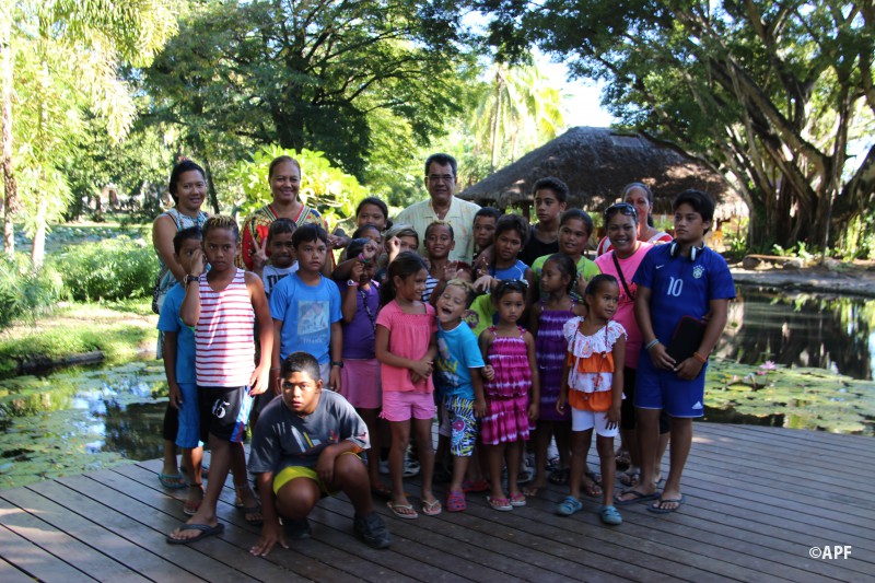 18 enfants de Tahuata visitent l’Assemblée