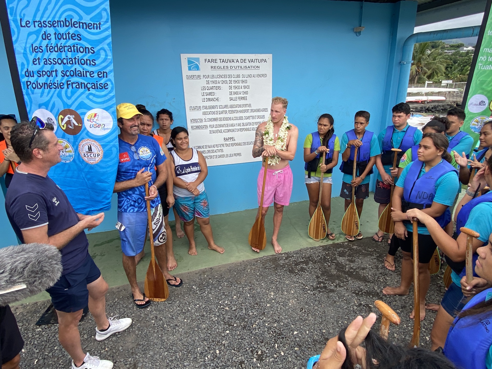 Le champion paralympique a ensuite eu un moment de partage avec les sections sportives des collèges Henri-Hiro et de Notre-Dame des Anges.