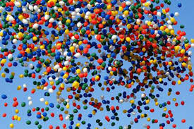 Des écologistes portent plainte pour un lâcher de ballons à Reims