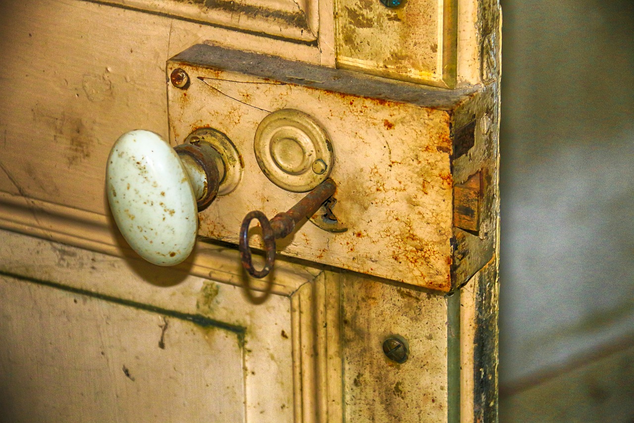 Royaume-Uni: un enfant de 2 ans mort pour avoir grandi dans un logement insalubre