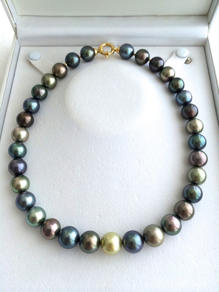 Le collier qui sera remis au lauréat de ce concours : d'une valeur de 1 million de Fcfp.