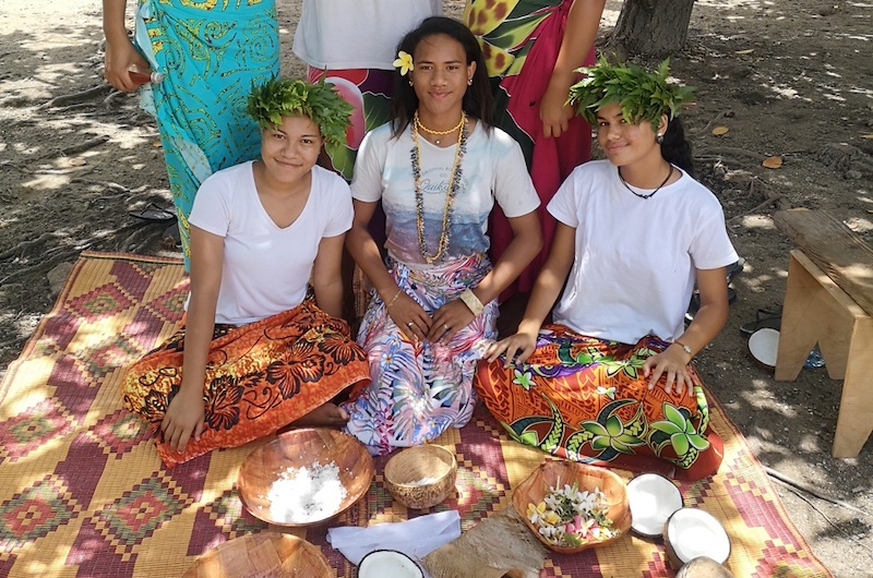 La jeunesse célèbre l'abondance à Taputapuātea