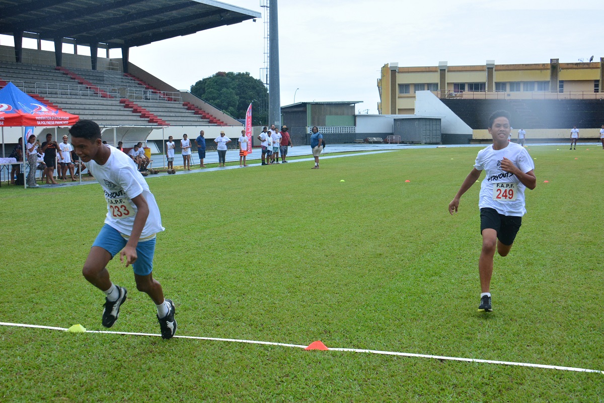 : Des enfants issus des quartiers de la côte est et de la côte ouest ont pris part, mercredi après-midi au stade Pater, à des séries sur 60 mètres.