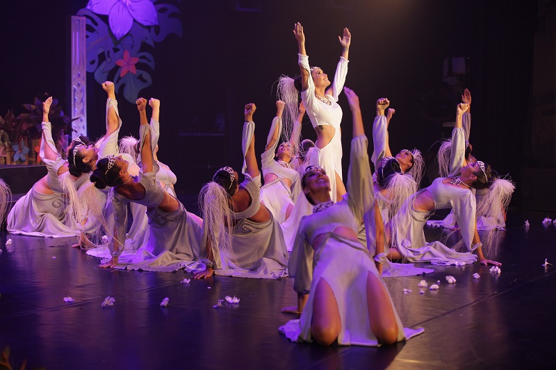 La troisième soirée clôt le Hura Tapairu manihini