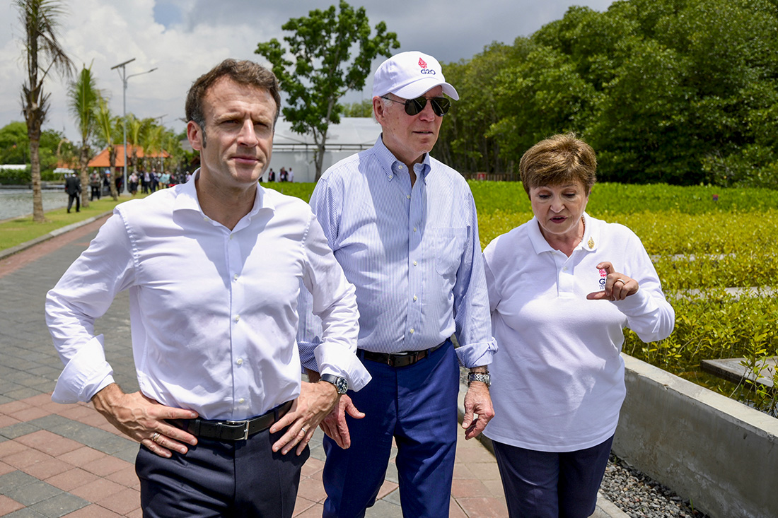 BAY ISMOYO / POOL / AFP