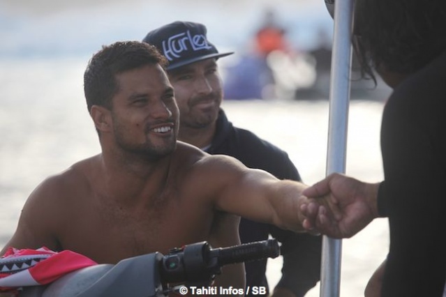 Billabong Pro : Michel Bourez se qualifie de justesse