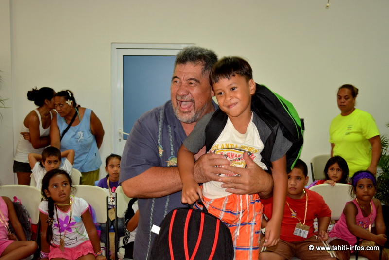 Le tavana a lui-même remis les premiers sacs