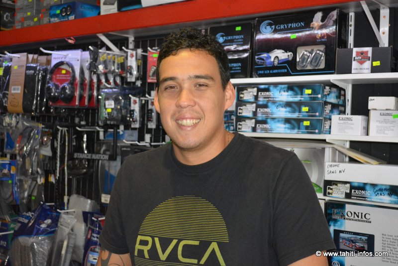 Jeff Hart est le porte-parole des professionnels des vitres teintées. Ils sont 10 sur le Territoire.