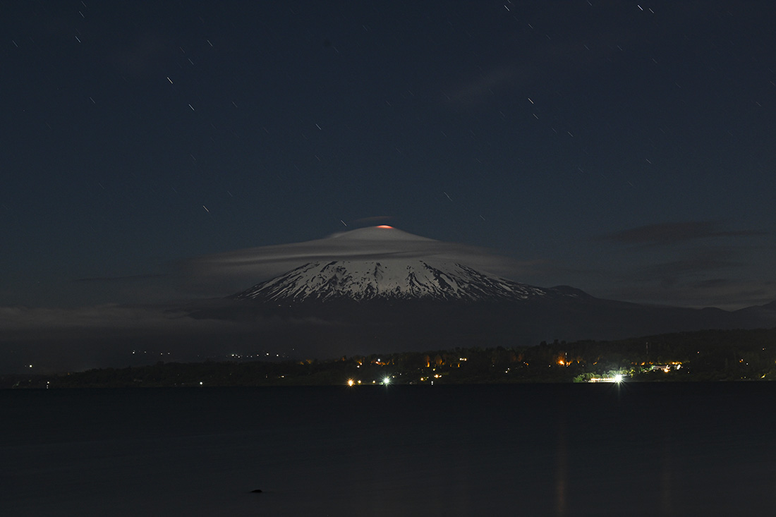 El volcán Villarrica, uno de los más activos de Chile, pone en alerta a las autoridades