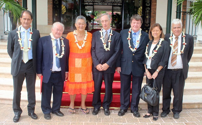 De gauche à droite : Joël Allain, Yvette Temauri, Michel Paoletti, Daniel Palacz, Aline Baldassari, François Quinquis.