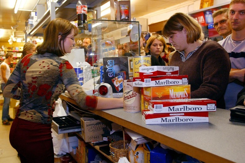 Achats de tabac dans des pays frontaliers: le gouvernement réduit les quotas