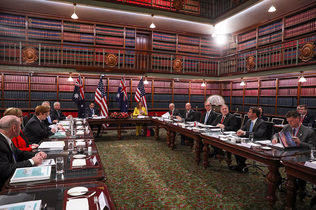 JONATHAN ERNST / POOL / AFP