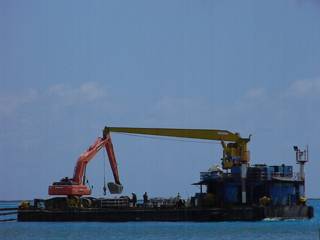 La reprise des travaux ce lundi a conduit à radicaliser la protestation