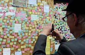 Aux Etats-Unis, une escroquerie boursière... sur Post-it