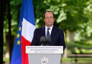 Hollande réaffirme l'engagement de la France pour un "accord universel sur le climat"