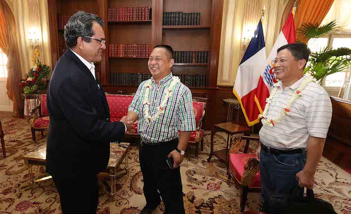 Le Président Fritch reçoit la société chinoise Tian Rui au sujet du projet aquacole de Hao