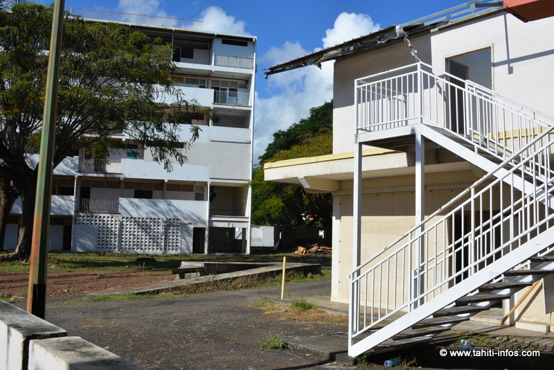 L'hôpital abandonné de Mamao serait rempli d'amiante.