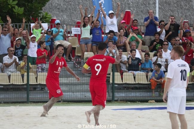 Beachsoccer – Tiki Toa vs Angleterre : une deuxième victoire 3-2, dans la douleur !