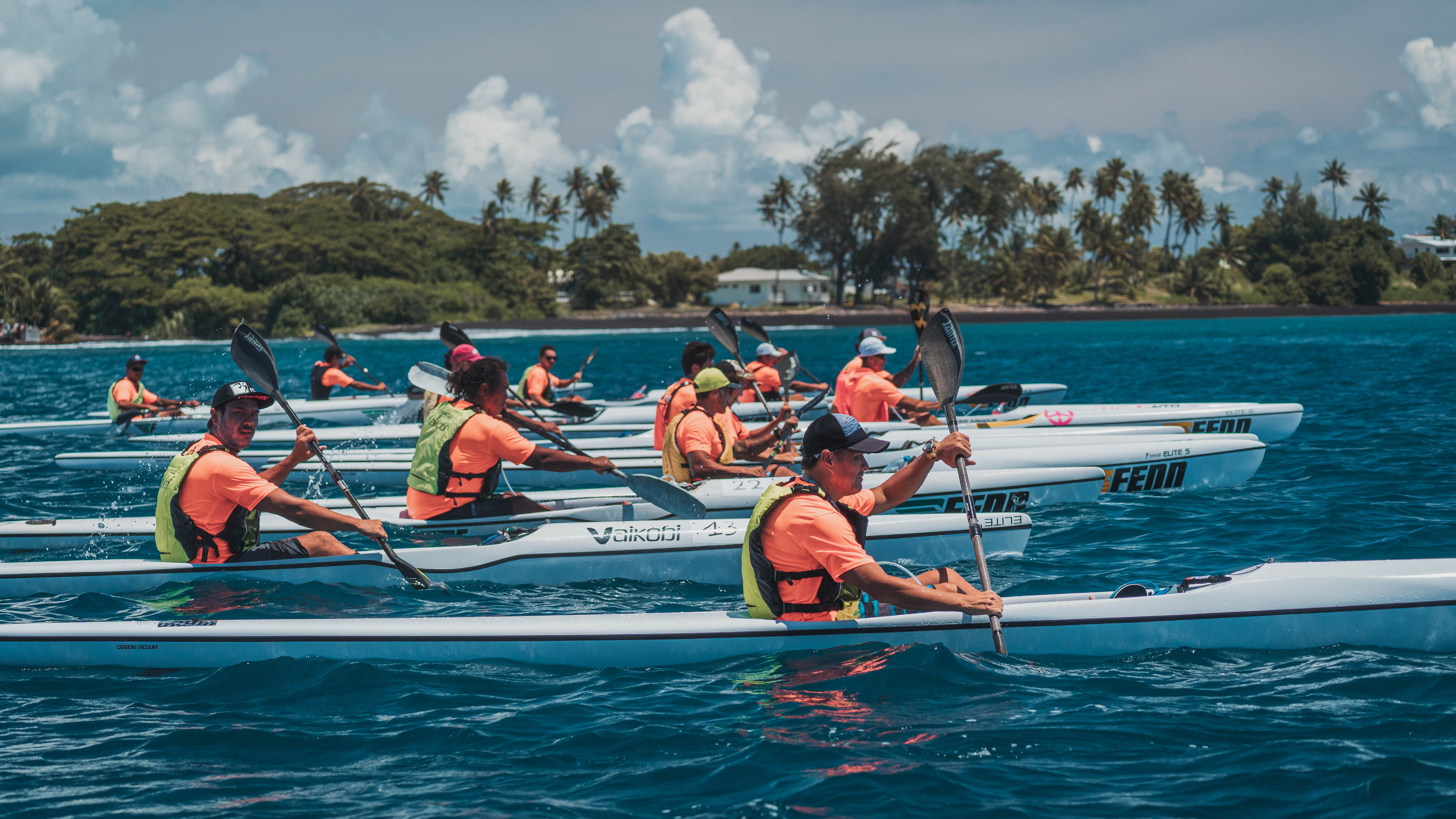 La saison de kayak sera notamment marquée par les courses du Te 'Aito Surfski, organisées en juin en marge du Te 'Aito en va'a. (Photo : Overpeek Studio)