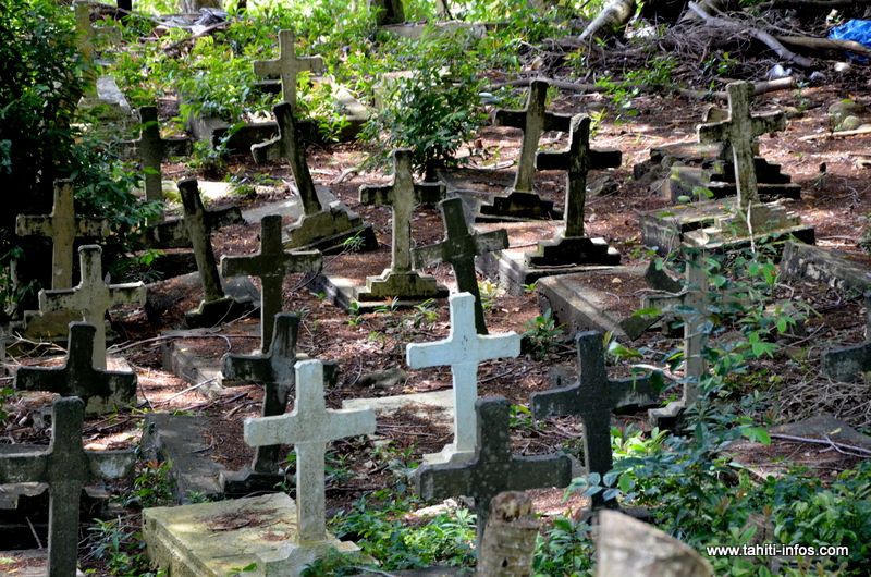 L'ancien cimetière d'Orofara, sur le domaine cédé par le Pays à la municipalité de Mahina en 1998