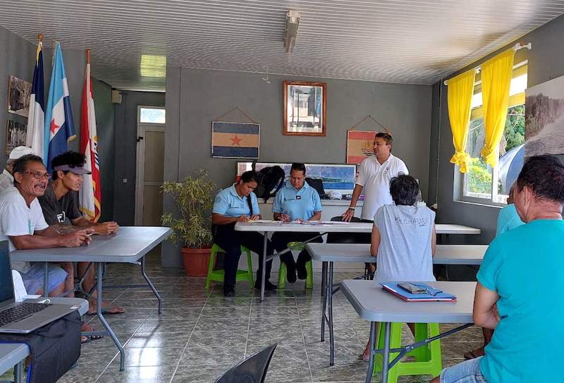 Une session a également été organisée à Makatea, où cinq des huit candidats ont obtenu leur attestation.©Viviane Seaman