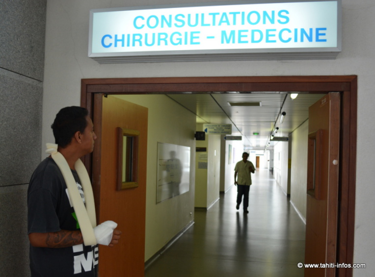 Il y aurait trop de médecins et de cadres infirmiers au Centre hospitalier de Polynésie, selon la mission de l'Igas qui compare avec des hôpitaux de même taille en métropole mais occulte le fait que la Polynésie est un territoire isolé et démultiplié en cinq archipels différents dans le Pacifique.