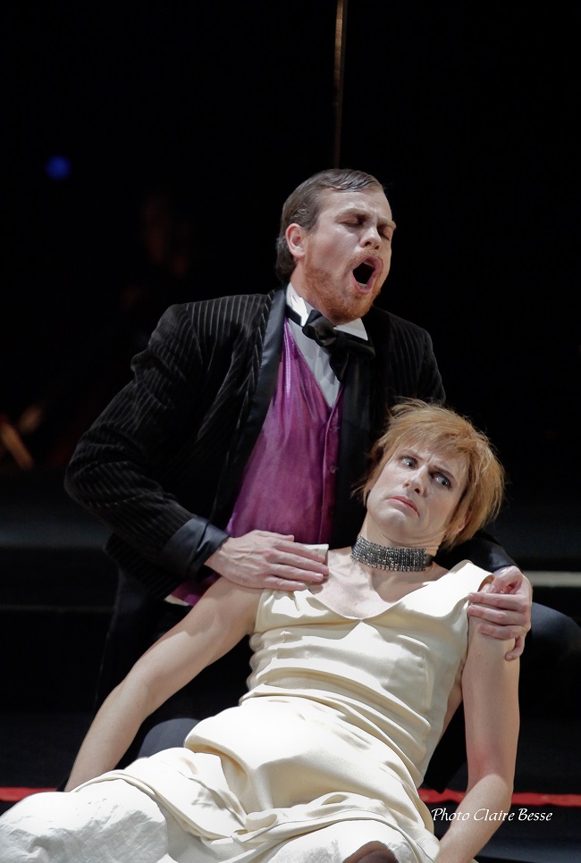 Flannan Obé et Olivier Hernandez dans  Tulipatan.