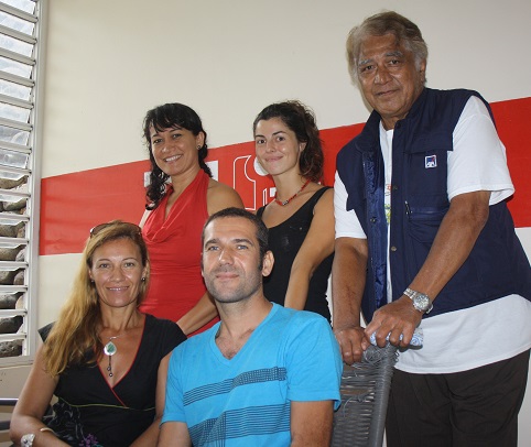 Léonard Touatini, président de l'Association des aphasiques du fenua (à droite), sera présent vendredi soir à l'université.