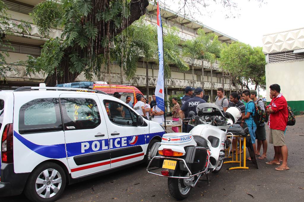 Journée de rencontres de la sécurité intérieure au Lycée de Taaone à Pirae et au collège de Papara