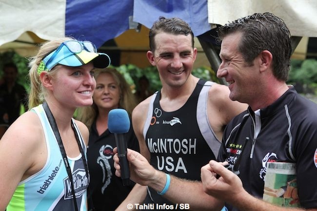 Dan est venu avec son amie, journaliste spécialisée