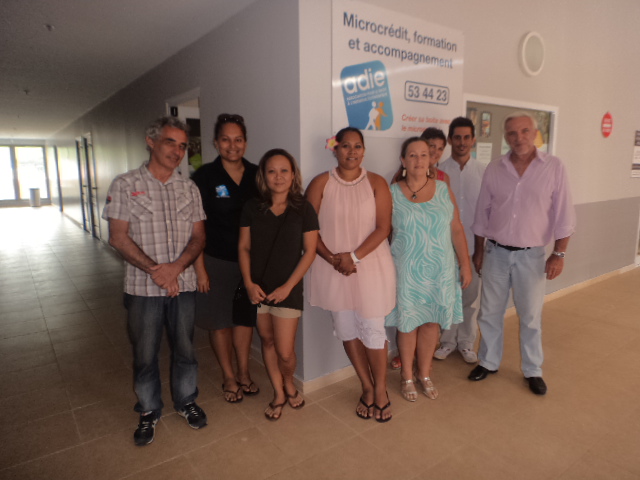 L'équipe de l'ADIE basée à Papeete s'est spécialement déplacée pour l'inauguration de cette nouvelle antenne à Taravao.