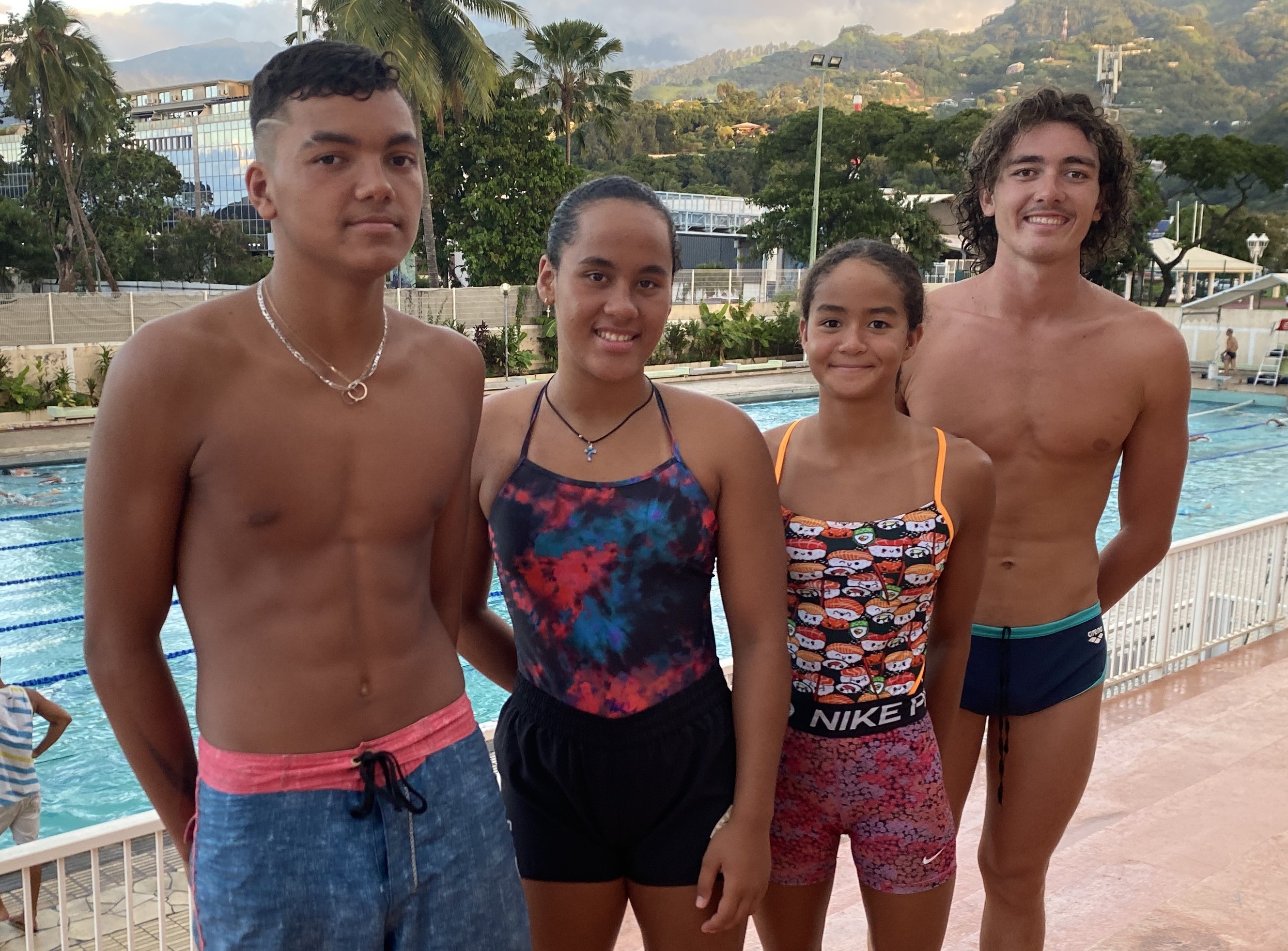 Rohutu Teahui, Heimaruiti Bonnard, Déotille Videau et Naël Roux (de gauche à droite) tenteront de faire honneur à la natation tahitienne à Chartres.