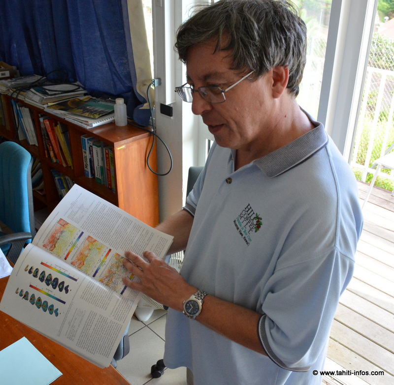 Jean-Pierre Barriot, astronome, enseignant-chercheur à l'Université de Polynésie française, il est aussi le directeur du laboratoire GePaSUD et du laboratoire Géodésique du Pacifique Sud.