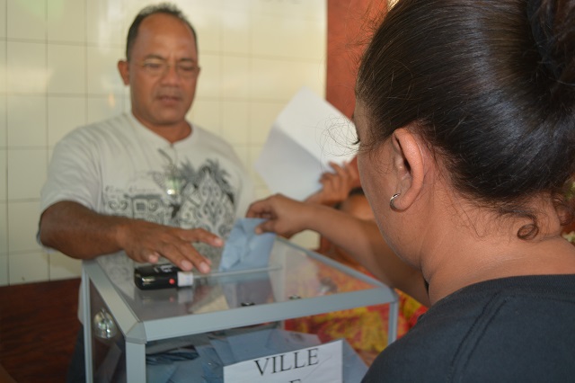 Le coût des élections outre-mer épinglé
