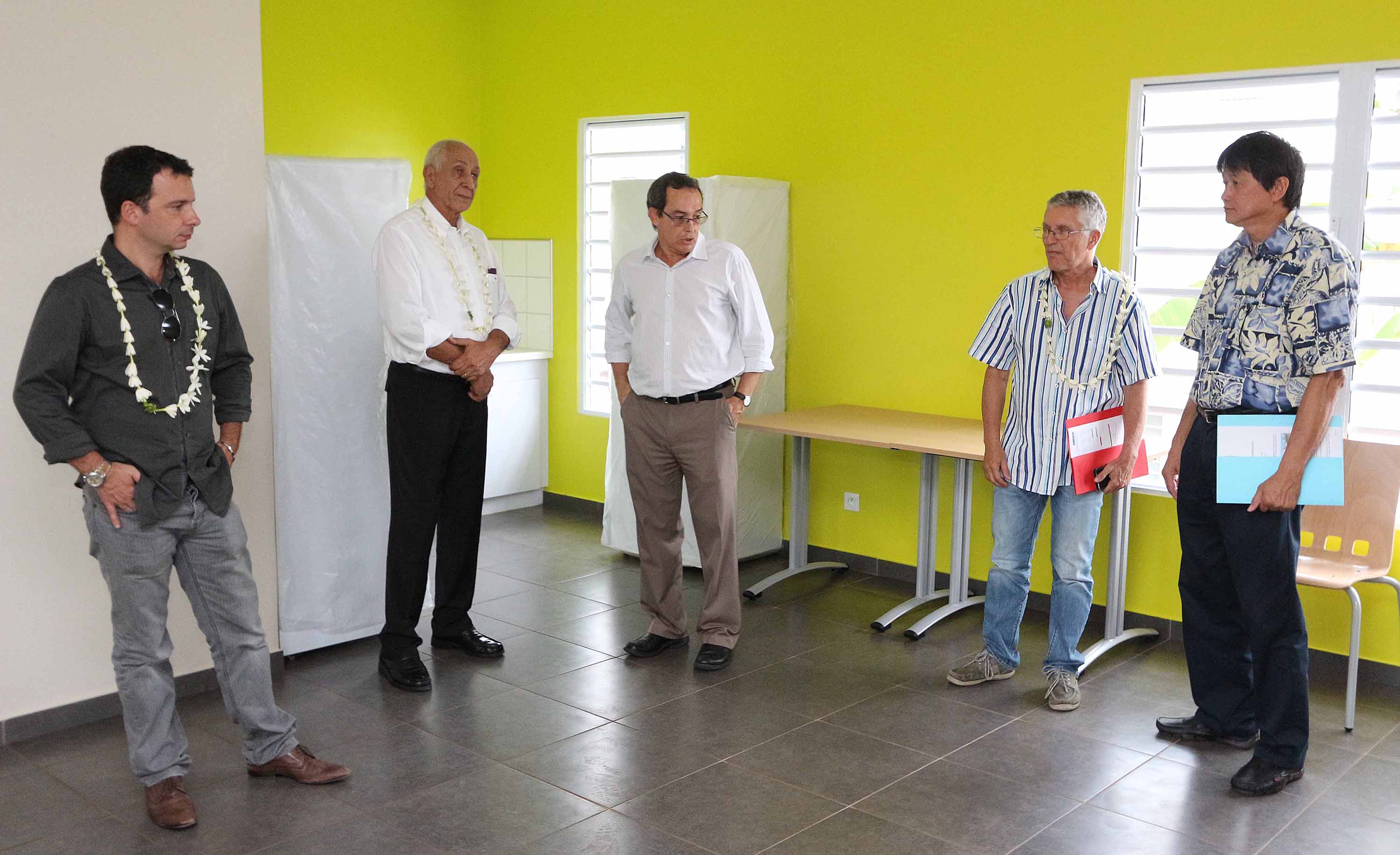 Le ministre de l’Equipement visite la résidence internationale de l’UPF