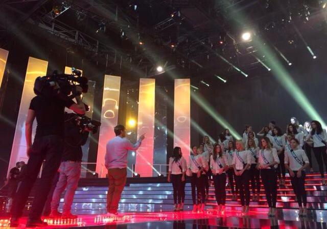 Vendredi soir au Zénith d'Orléans les 33 prétendantes au titre de Miss France répétaient encore les différents tableaux du show télévisé.