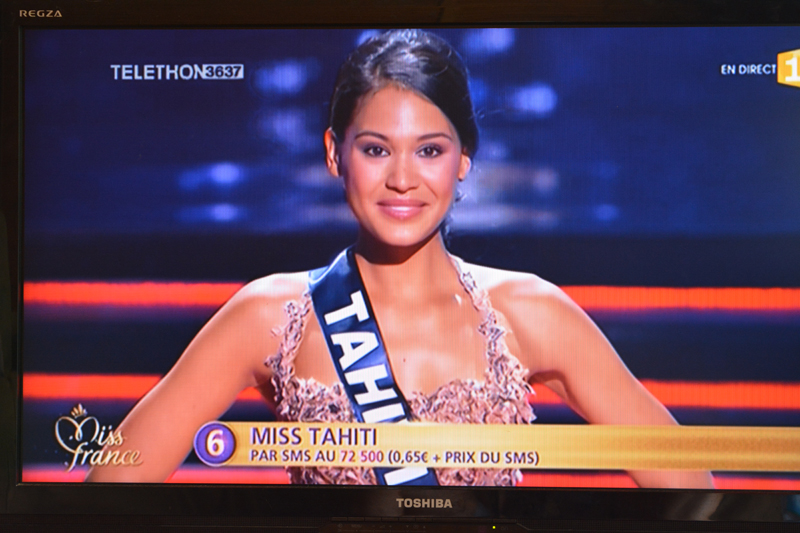 Miss Tahiti dans les cinq finalistes du concours Miss France 2015 dans le tableau "Reine des neiges"