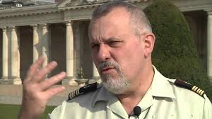 Calédonie: Un colonel assure qu'un gendarme vaut "un policier et demi, voire deux"