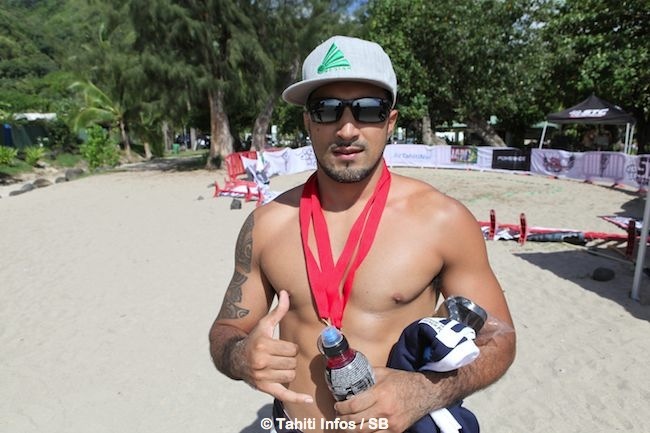 Lutte – Beach Wrestling Contest #2 : Haunui Otcenacek n’arrive pas à déplacer ‘la montagne’ Hiro Lemaire