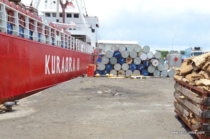 Le Kura Ora II prévoyait lundi d'appareiller avec moins de la moitié de son stock de carburant dédié à l'activité de vente à l'aventure