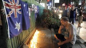 Tori Johnson, 34 ans, et Katrina Dawson, 38 ans, ont été tués par balles dans la nuit du 15 au 16 décembre lors de l'assaut du Lindt café, au coeur de Sydney, où Man Haron Monis, un homme d'origine iranienne au passé violent, avait séquestré 17 employés et clients.